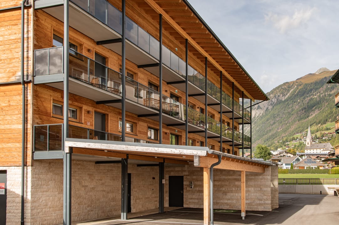 Außenansicht AlpenParks Hotel & Apartment Montana Matrei