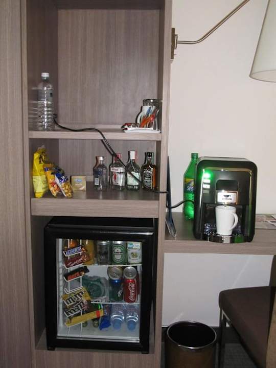 Kaffeepadmaschine im Zimmer Hilton Garden Inn Bangkok Silom