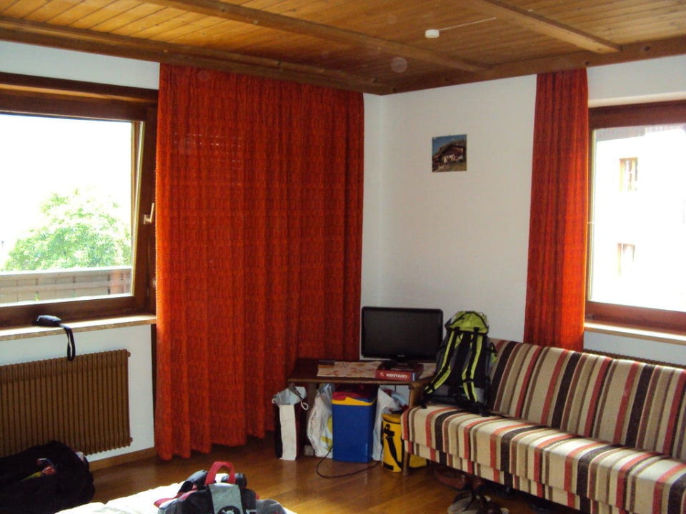 Schlafzimmer mit TV Hotel Tyrol