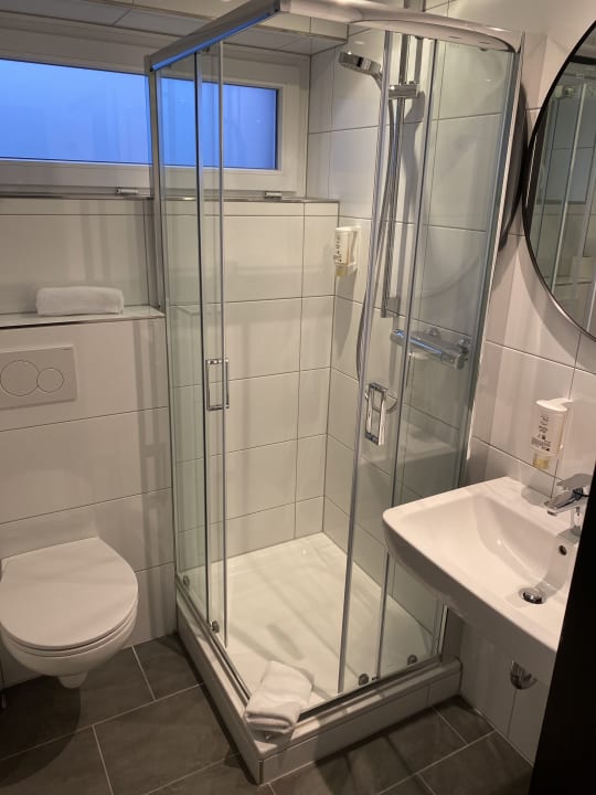 Zimmer Hotel am Berghang