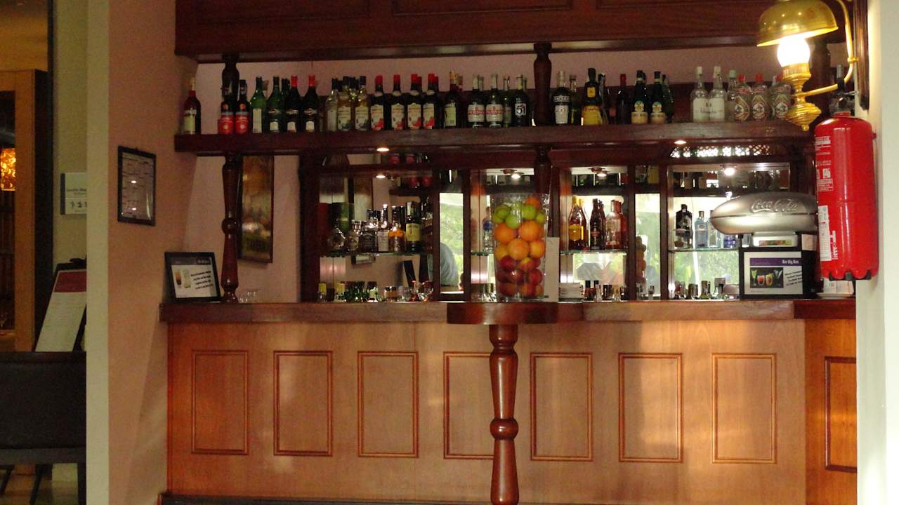 Hôtel H10 Las Palmeras - Le Bar à L'intérreur 2013 H10 Las Palmeras