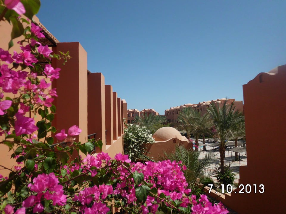 Blick über die Anlage Jaz Makadi Oasis Resort