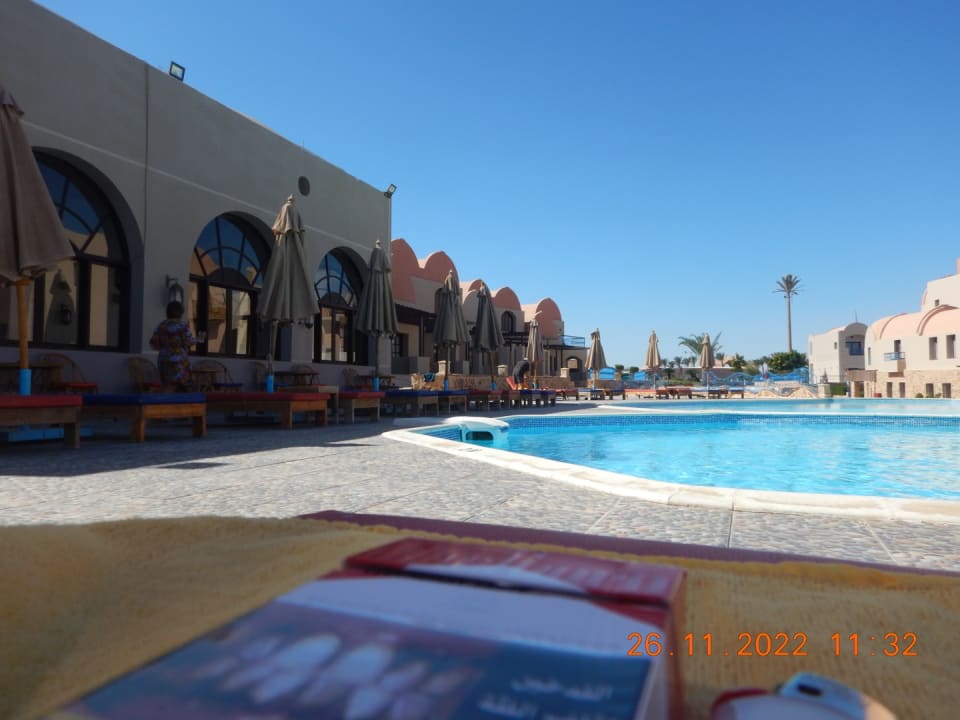 Pool Rohanou Beach Resort