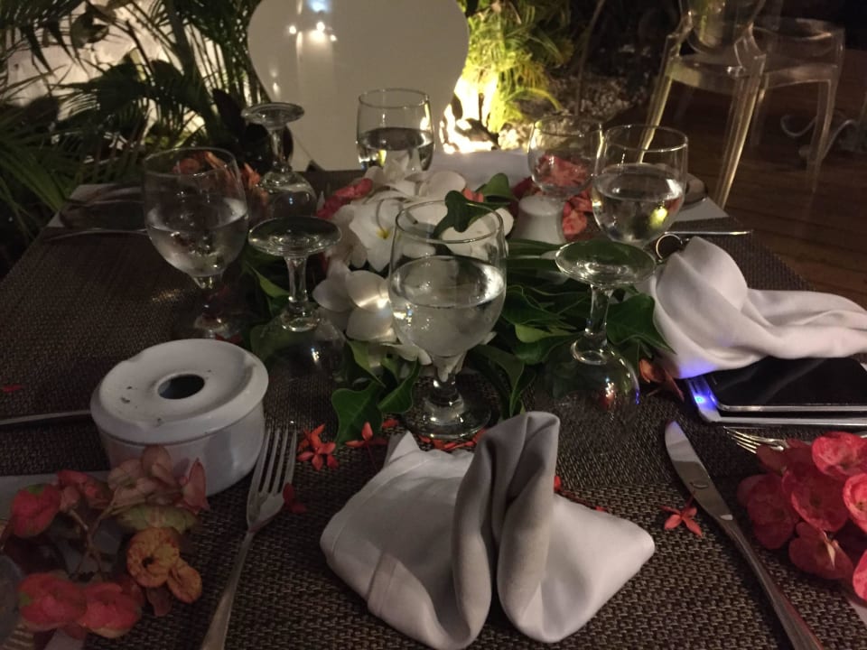 Blumengeschmückter Tisch TRS Turquesa Hotel - Adults only