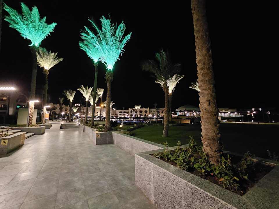Außenansicht Pickalbatros Palace Hotel-Port Ghalib