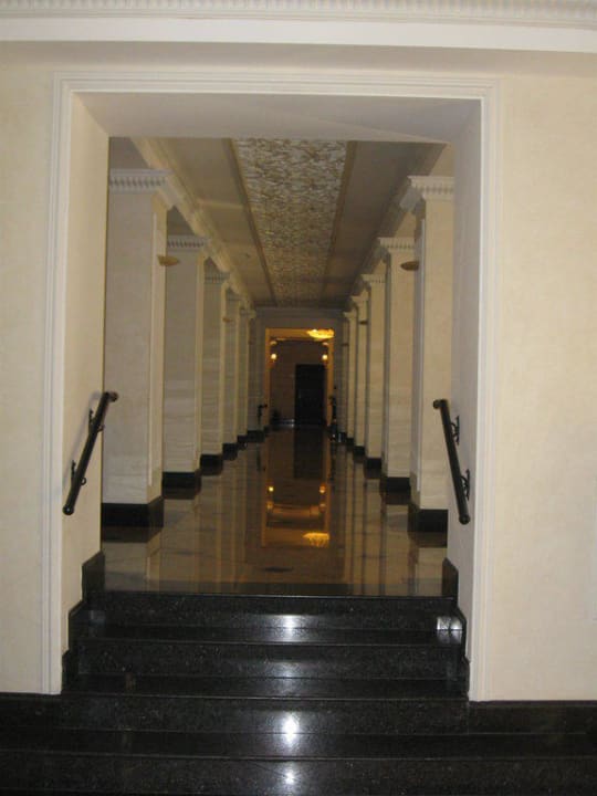 Der Gang von der Lobby zum Lift Grand Hotel & SPA Primoretz