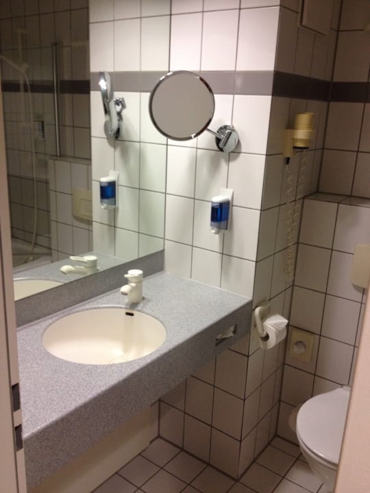 Bad/WC ACHAT Hotel Stuttgart Airport Messe