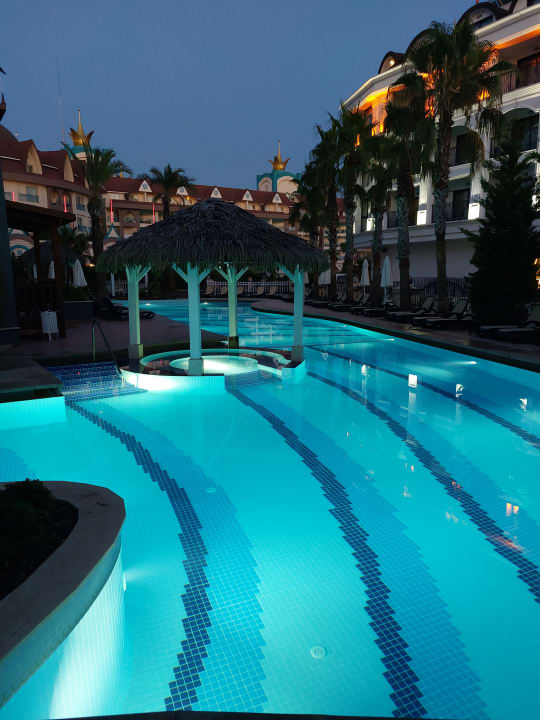 Pool Well Palace Side