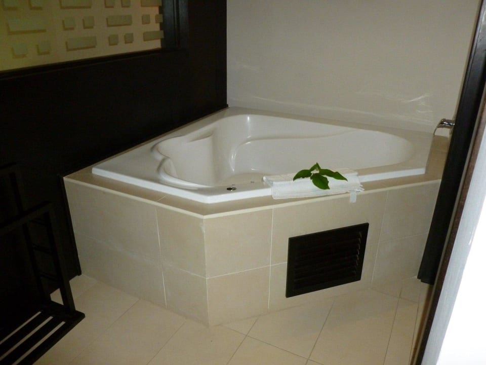 Die neuen renovierten Standardzimmer mit Whirlpool Punta Cana Princess All Suites Resort & Spa