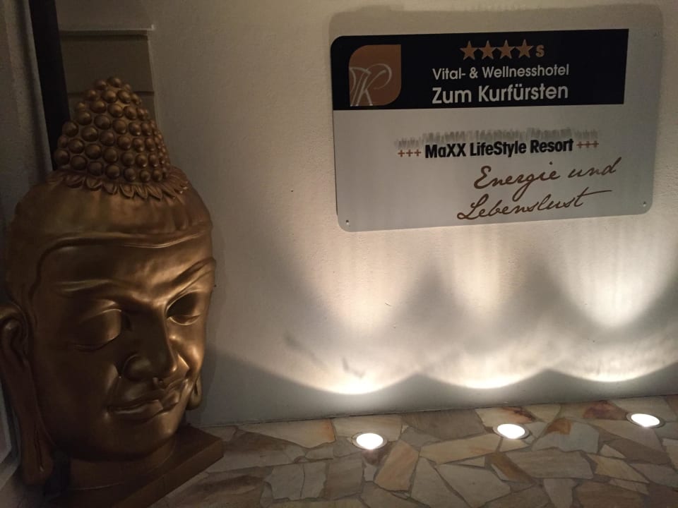 Eingang LIFESTYLE Resort Zum Kurfürsten