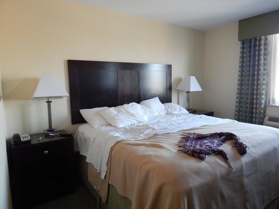 Gemütliches Bett Ramada Hotel Long Island City