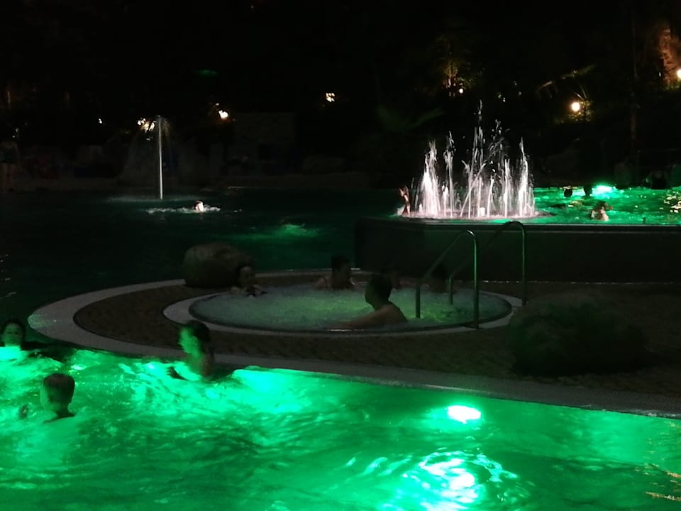 Pool Tropical Islands Resort