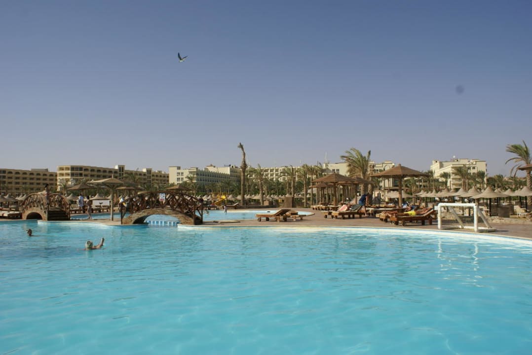 Бассейн Riviera Aqua Park Resort