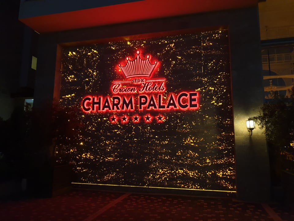 Außenansicht Well Palace Side