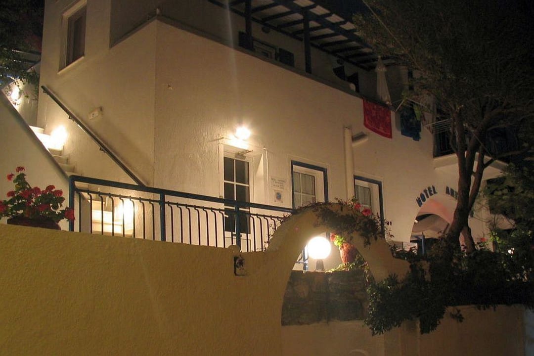 Hotel Artemis bei Nacht Hotel Artemis