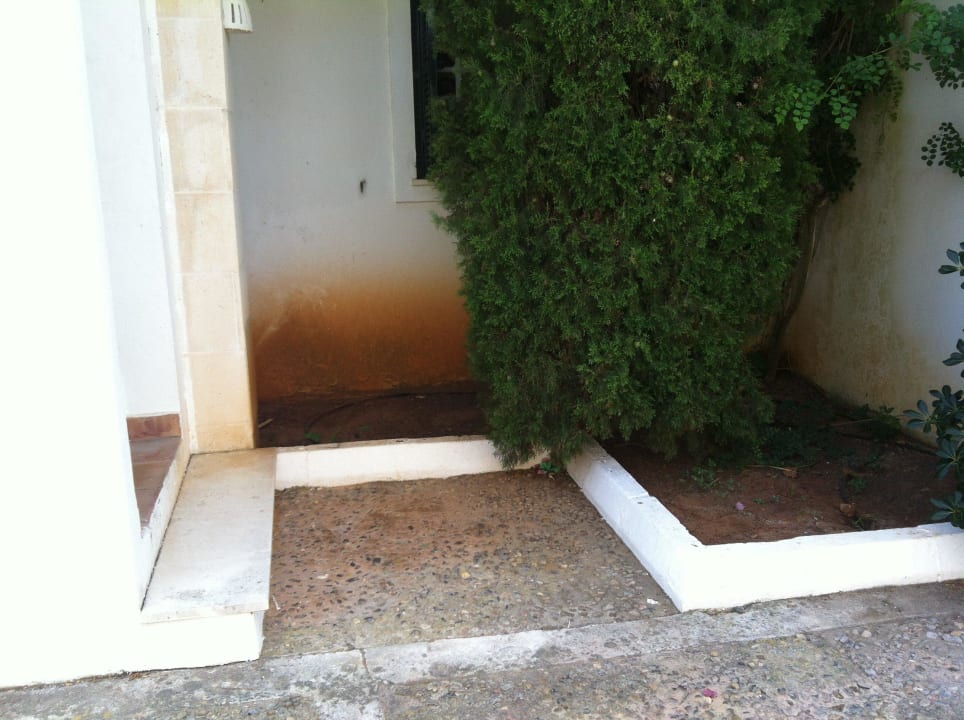 So sehen viele Aussenwände aus Grupotel Club Menorca