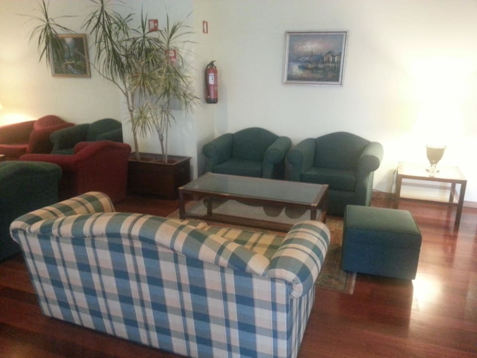 Div.Sitzgelegenheiten im Lobby Bereich Hotel Madeira Panoramico