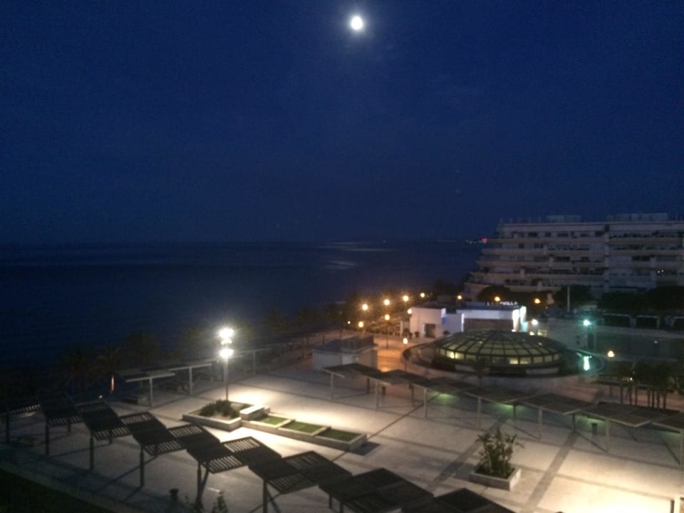 Blick von unserem Balkon bei Vollmond Hapimag Resort Marbella