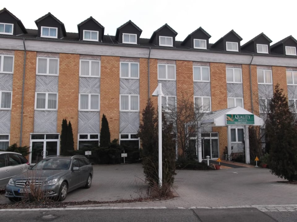 "So sieht das Hotel von Au..." Quick Hotel Dresden West (Kesselsdorf