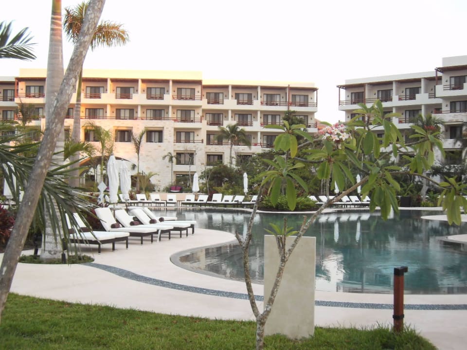 Einer der 3 Pools Secrets Akumal Riviera Maya - Adults only