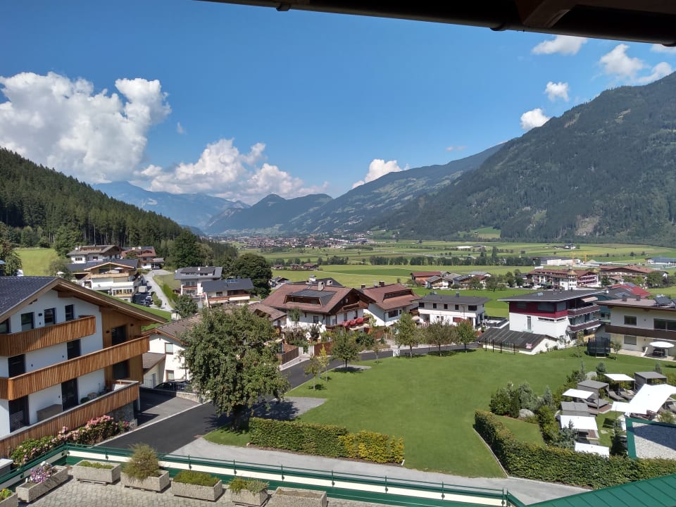 Ausblick Platzlhof - Mein Hotel im Zillertal