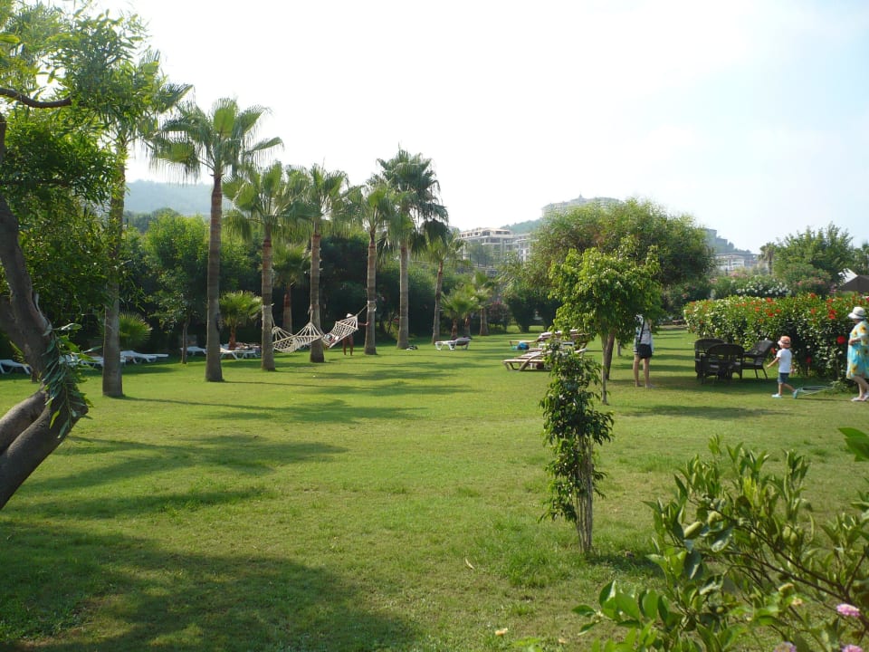 Nice to see some green next to a beach Kırbıyık Resort Hotel - Alanya