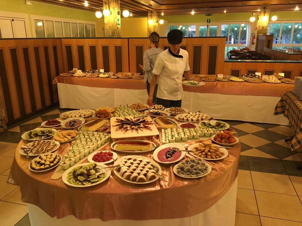 Süsses Buffet Tirreno Resort