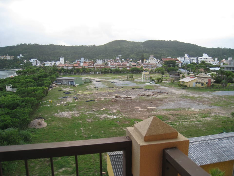 Balkon: seitl. Meerblick, direkt Festivalgelände Apartments Jurere Beach Village