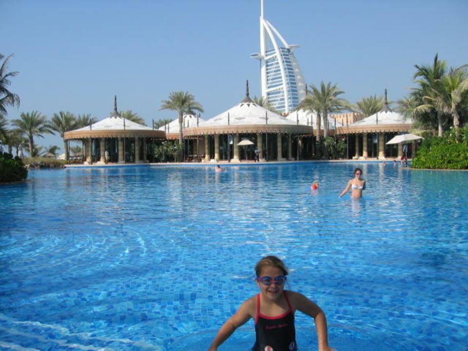 der Pool des Al Quasar Jumeirah Mina Al Salam