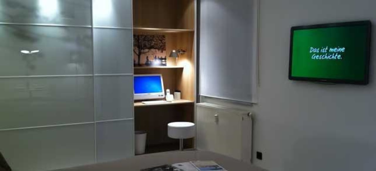 Wohnraum Schrank mit PC-Bereich Ferienappartement go-landsberg 2