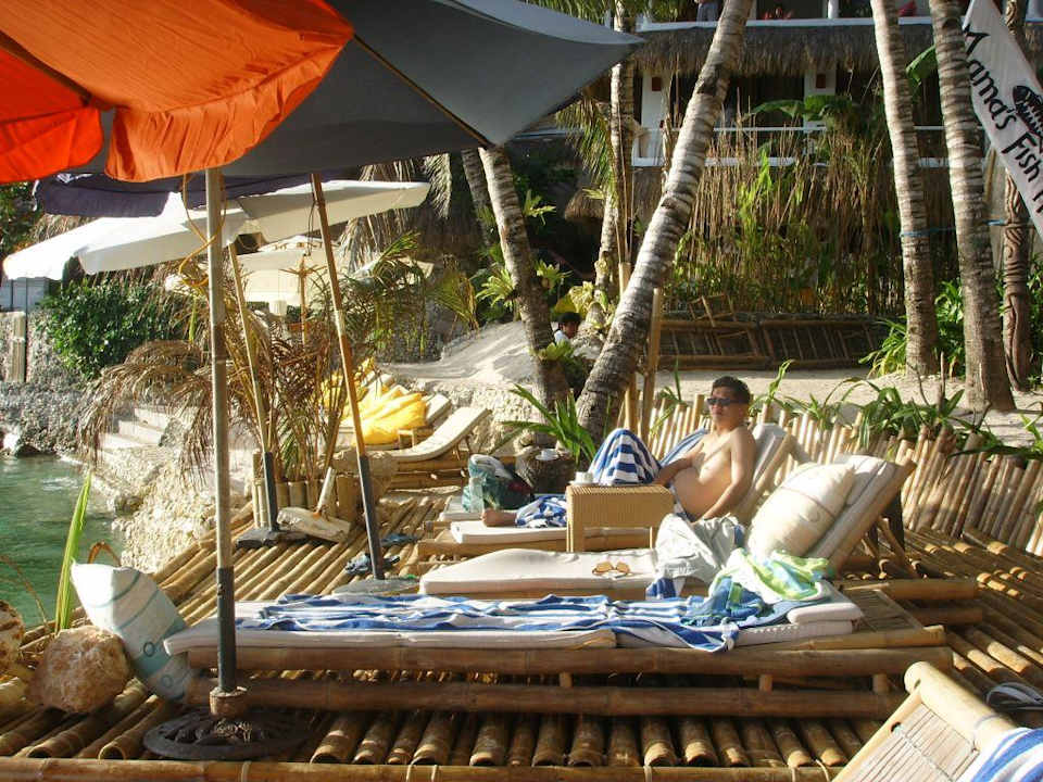 Liegen am Hotelstrand Microtel & Inn Suites