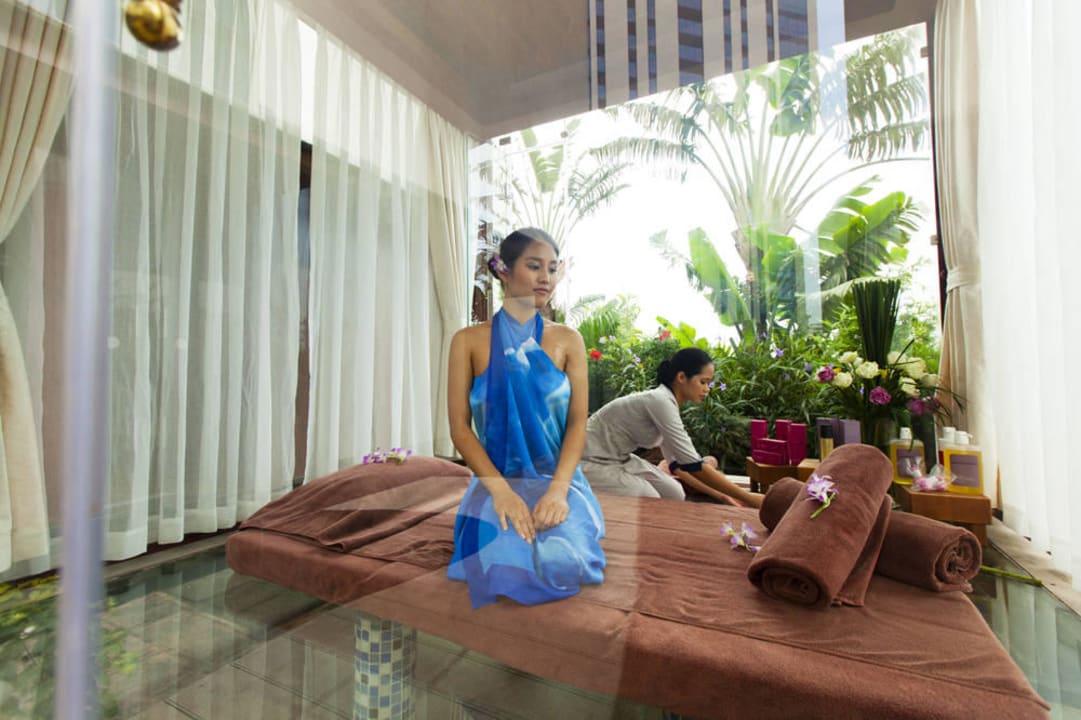 Spa Hotel Crowne Plaza West Hanoi