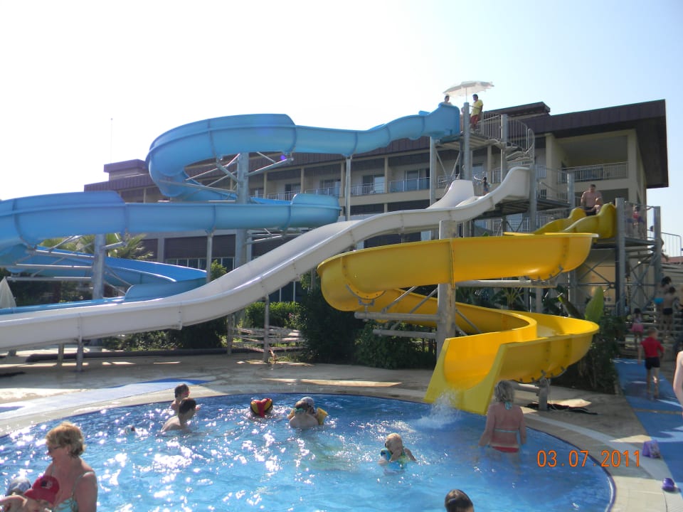 Часть бассейна с горками Marvida Family Eco