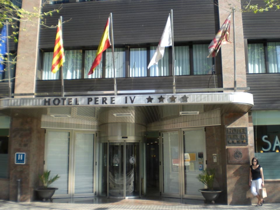 Vorderansicht Sallés Hotel Pere IV
