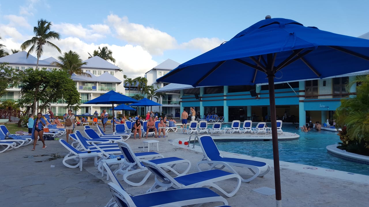 Pool Grand Paradise Playa Dorada