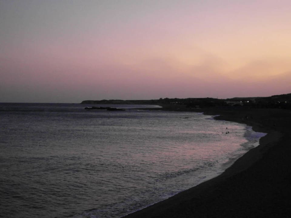 Nach Sonnenuntergang Hotel Kakkos Bay