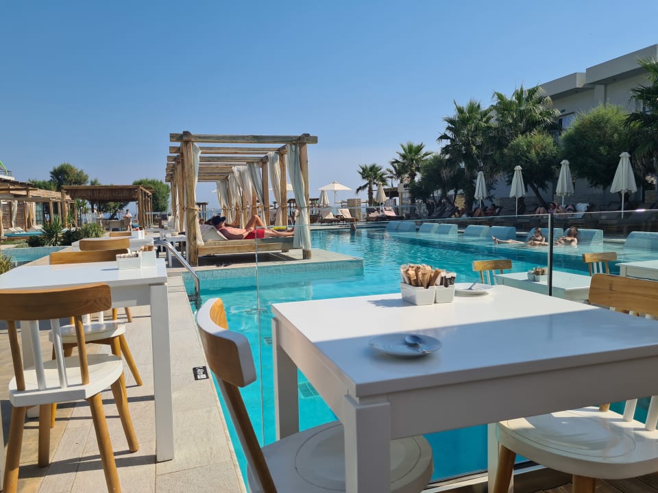 Gastro Paralos Lifestyle Beach