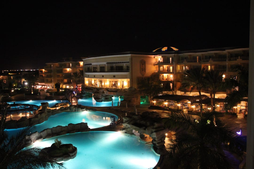 Stimmungsvolle Poollandschaft Palm Royale Resort - Soma Bay