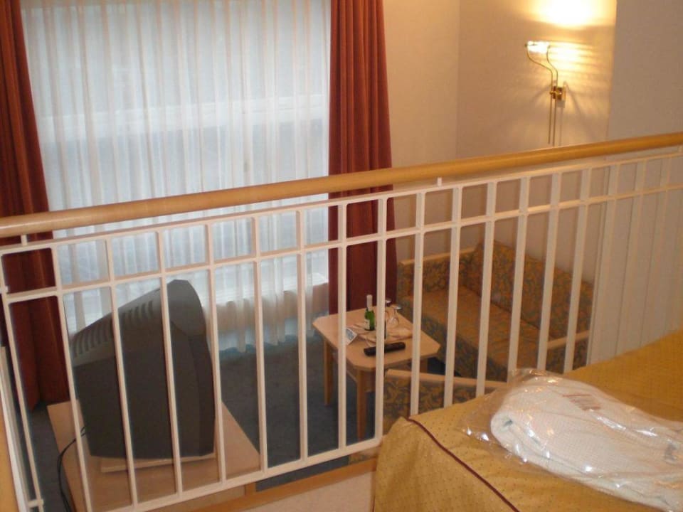 Zimmer 1047 / Sicht vom Bett aus Damp Ostsee Resort & Ferienpark