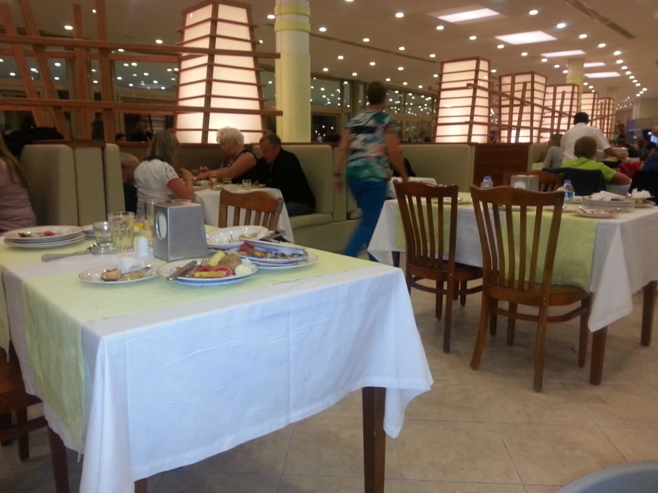 Blick von unserem Tisch während des ganzen Essen VONRESORT Golden Beach