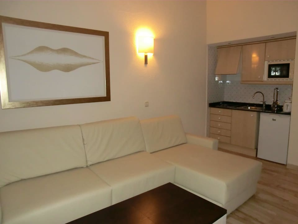 Die bequeme Couch Grupotel Los Príncipes Apartments & Spa