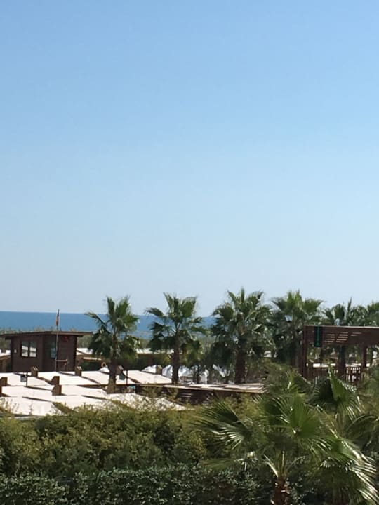 Strand Saturn Palace Resort Hotel