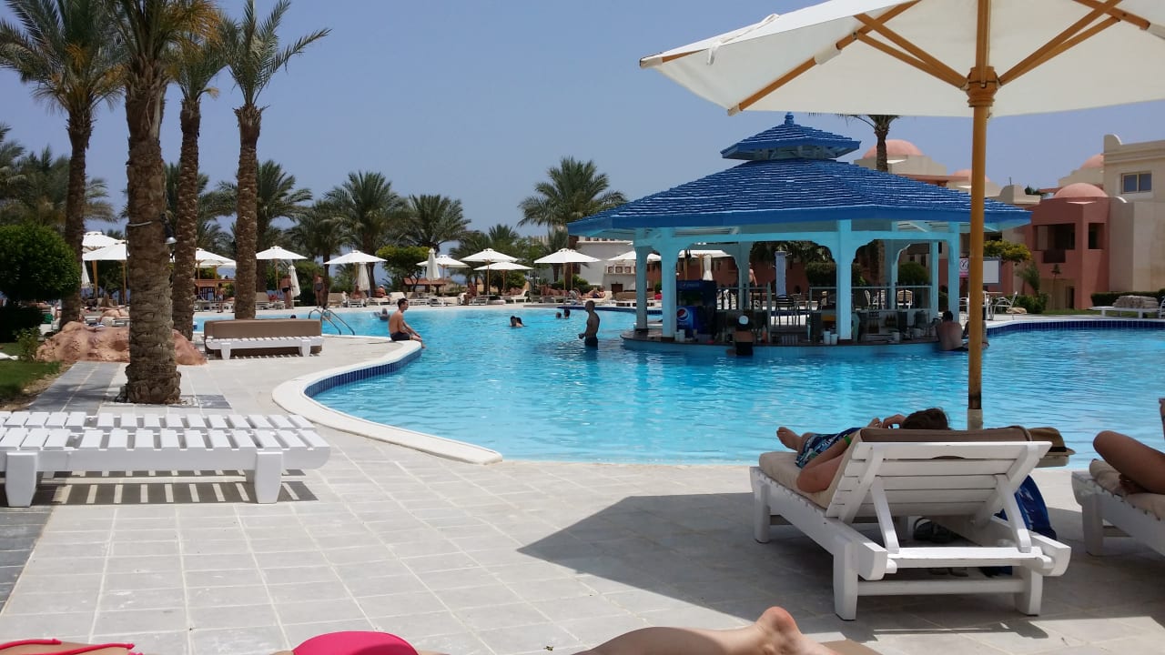 Pool Serenity Alpha Beach