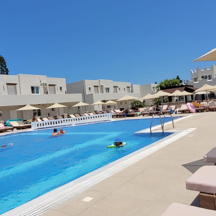 Pool Hotel Gaia Village