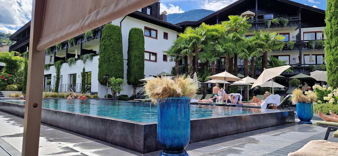 Pool Tirolensis - Luxury All Inclusive