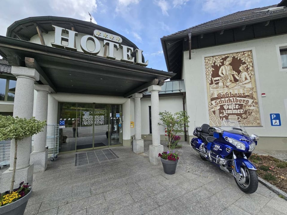 Außenansicht 1A Landhotel Schicklberg
