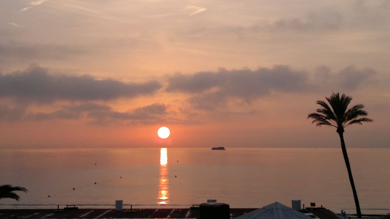 Sonnenaufgang Grand Palladium White Island Resort & Spa