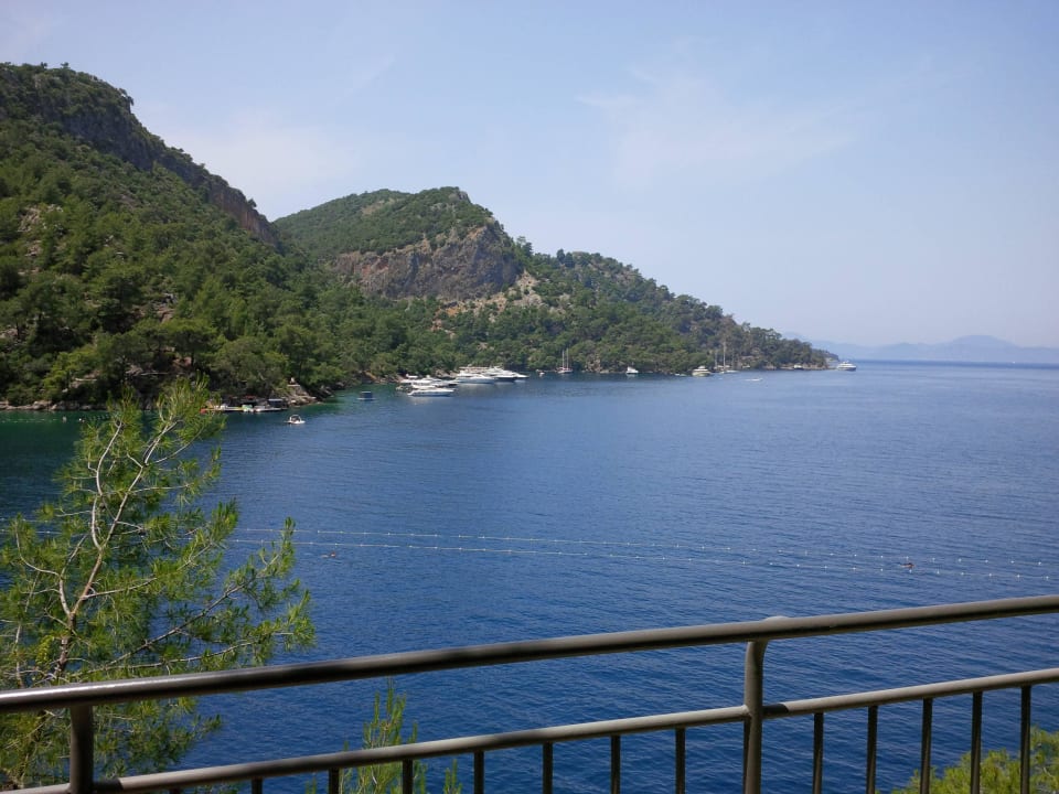 Bucht mit Yachten Hillside Beach Club