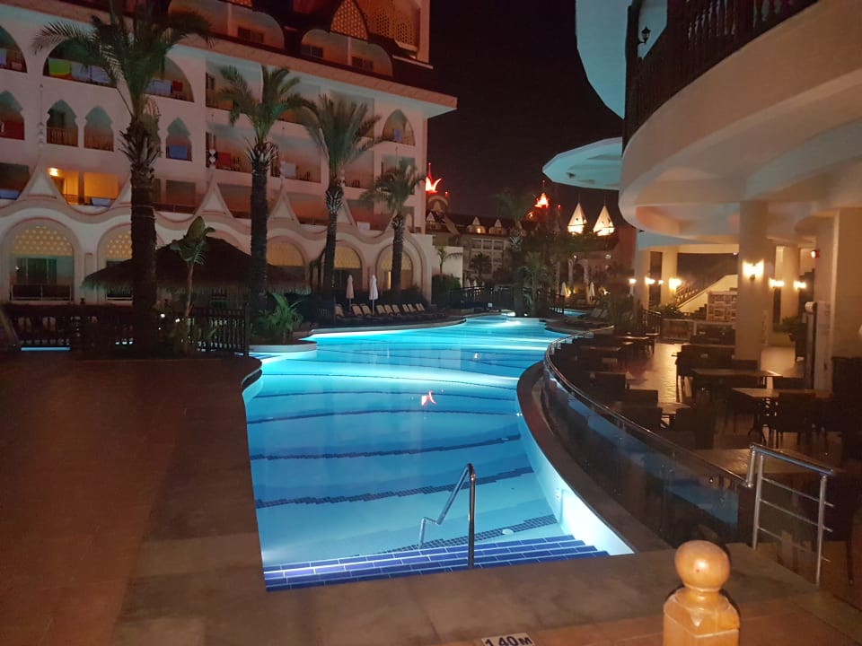 Pool Well Palace Side