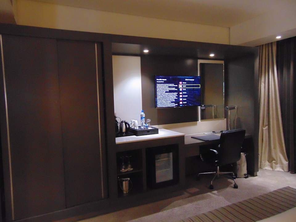 Zimmer Legend Hotel Lagos Airport, Curio Collection By Hilton